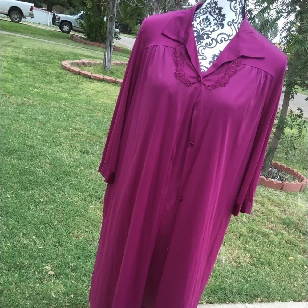 Vanity Fair Vintage gown & Robe Set S